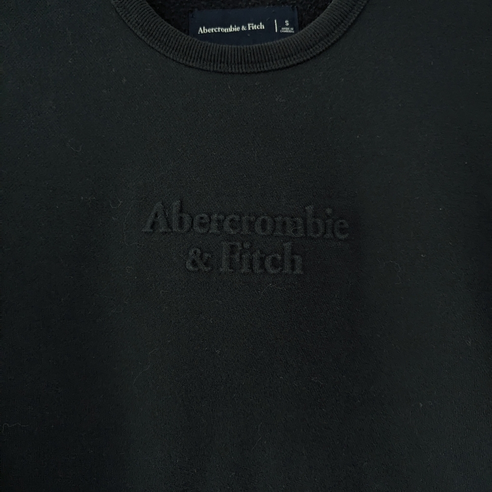 Abercrombie & Fitch Embossed Crew Neck Sweatshirt Soft Cozy - Picture 2 of 6